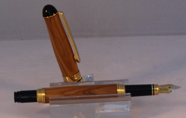 Pen 387 Fountain Spanish Olive